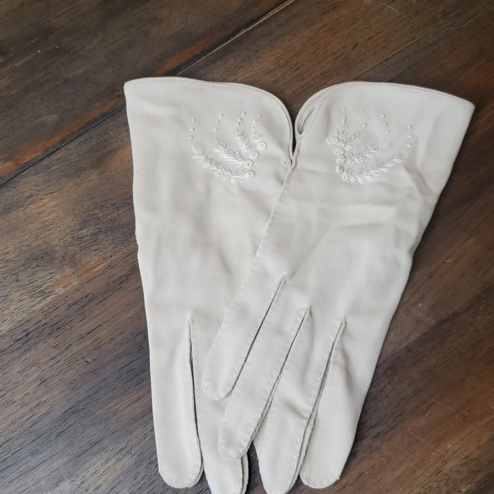 Vintage Embroidered Ladies Dress Party Cocktail Gloves